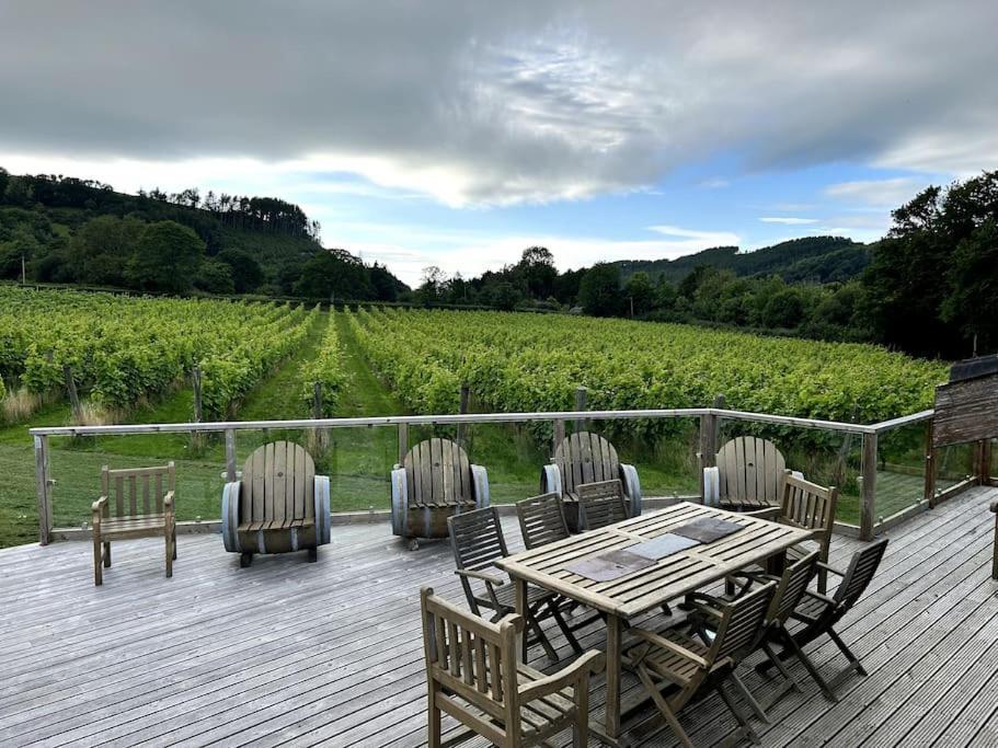 Vineyard Country Cottage Llanerch-Aeron Exteriör bild